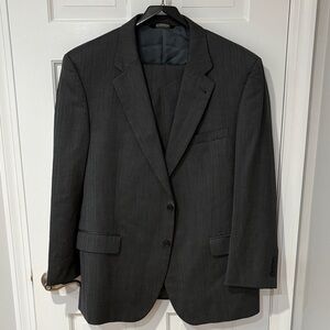 Jos. A. Bank Men's Charcoal Pinstripe Two-Button Suit 48R pants 42/31”